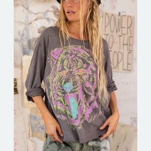 NWT Magnolia Pearl Tiger Face Viggo Tee